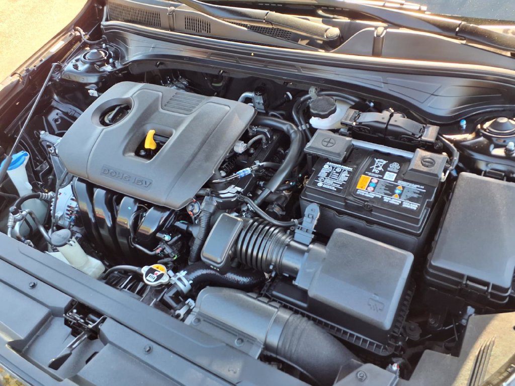 Certified 2024 Kia Forte LXS w/ LXS Technology Package FWD image 11