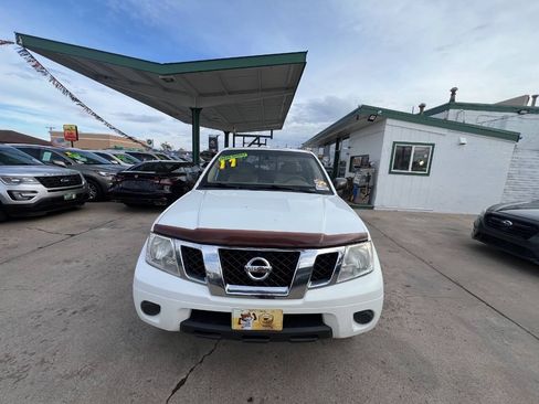 Used 2017 Nissan Frontier SV AWD/4WD image 3