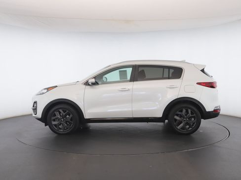 Used 2020 Kia Sportage S image 20