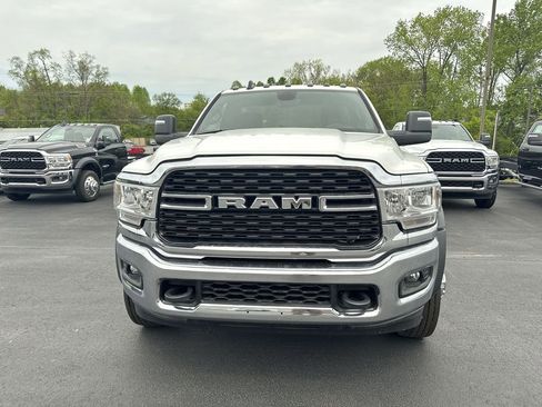 New 2024 RAM 5500 SLT w/ Quick Order Package 2YG SLT AWD/4WD image 3