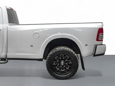 Used 2020 RAM 3500 Tradesman image 12