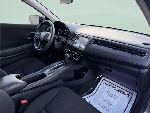 Used 2017 Honda HR-V EX image 17