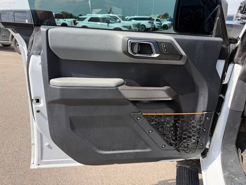 Used 2022 Ford Bronco Badlands AWD/4WD image 6