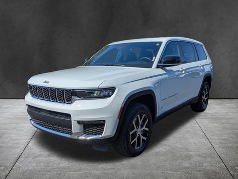 New 2025 Jeep Grand Cherokee L Limited w/ Trailer Tow Package AWD/4WD image 8