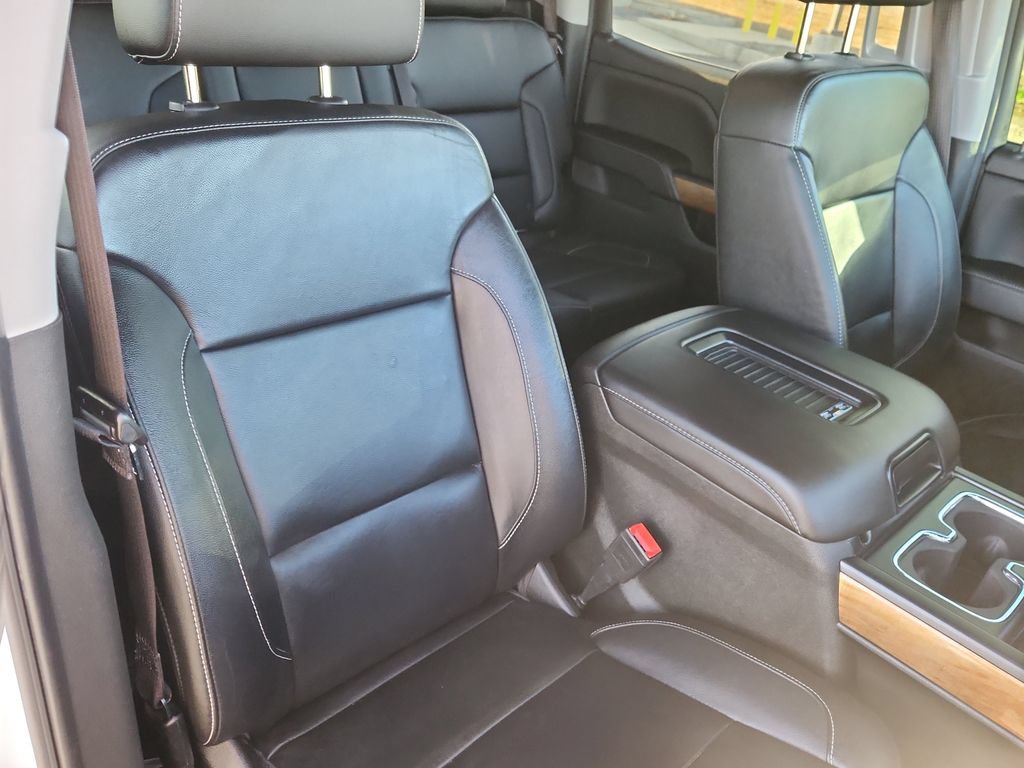 Used 2018 Chevrolet Silverado 1500 LTZ w/ LTZ Plus Package AWD/4WD image 18