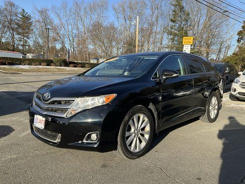 Used 2013 Toyota Venza LE image 1