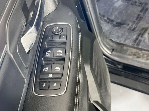 Used 2022 RAM 1500 Classic Warlock w/ Electronics Group AWD/4WD image 17