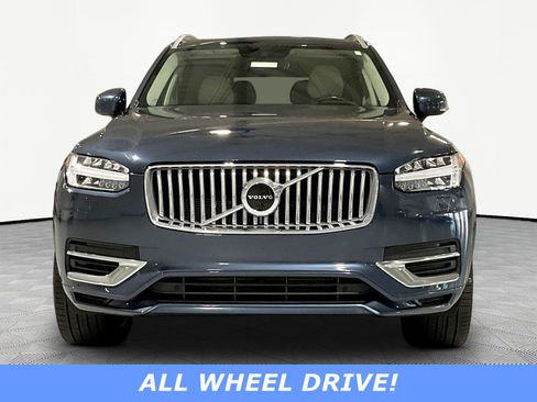 Used 2022 Volvo XC90 T8 Inscription Expression w/ Advanced Package AWD/4WD image 2
