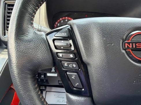 Used 2022 Nissan Frontier PRO-4X AWD/4WD image 19