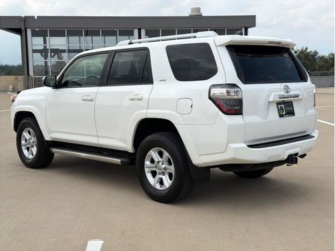 Used 2016 Toyota 4Runner SR5 AWD/4WD image 6