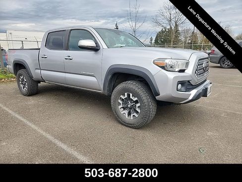 Used 2019 Toyota Tacoma TRD Off-Road image 2