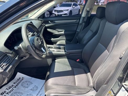 Used 2018 Honda Accord LX image 25
