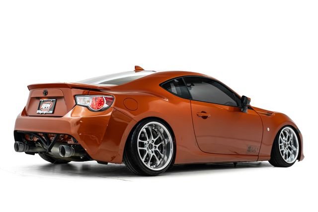 Used 2017 Toyota 86 RWD image 4