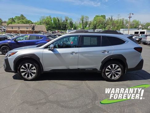 Certified 2025 Subaru Outback Touring AWD/4WD image 4