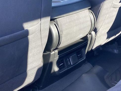 Used 2025 GMC Sierra 3500 SLE image 17