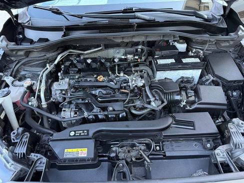 Used 2022 Toyota Corolla Cross XLE w/ Convenience Package FWD image 15