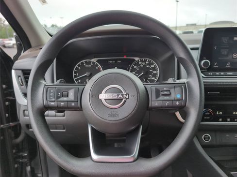 Used 2023 Nissan Rogue SV FWD image 27