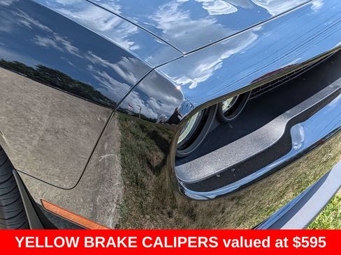 Used 2023 Dodge Challenger SRT Hellcat RWD image 32