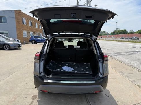 Used 2023 Nissan Rogue SV FWD image 17