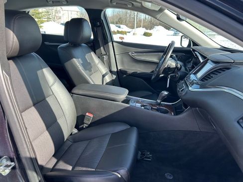 Used 2014 Chevrolet Impala LT w/ Convenience Package image 25