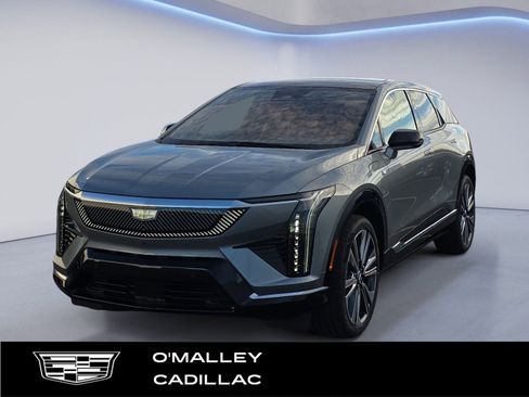 New 2026 Cadillac Optiq Luxury 2 w/ LPO, Floor Liner Package image 1