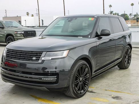 Used 2024 Land Rover Range Rover Autobiography AWD/4WD image 4