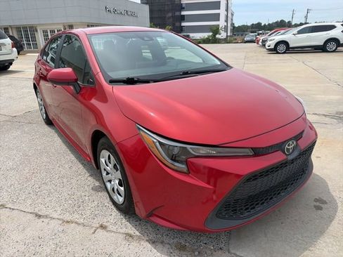 Used 2020 Toyota Corolla LE image 4