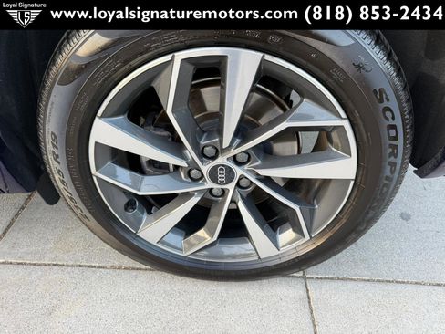 Used 2021 Audi Q5 2.0T Premium w/ Convenience Package image 14