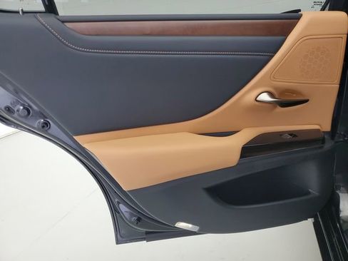 Used 2025 Lexus ES 350 w/ Premium Package FWD image 15
