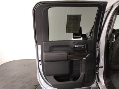 Used 2022 GMC Sierra 2500 SLT w/ SLT Convenience Package image 31