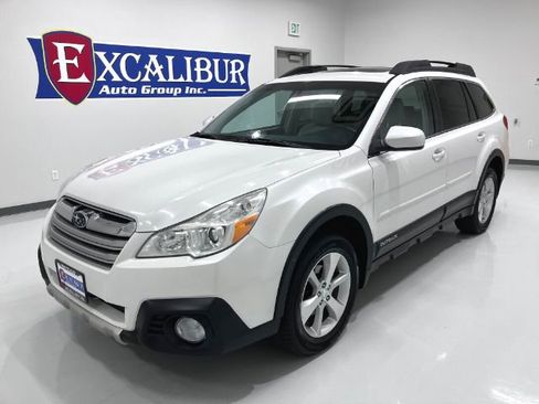 Used 2014 Subaru Outback 2.5i Limited w/ Moonroof Package image 4