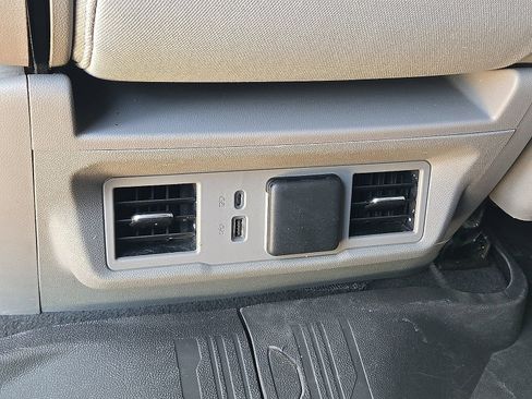 Used 2024 GMC Sierra 1500 SLE AWD/4WD image 16
