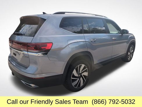 Used 2025 Volkswagen Atlas SE AWD/4WD image 6