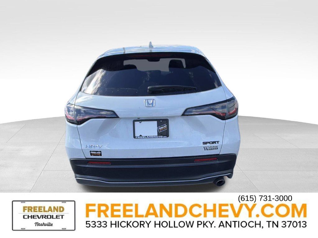 Used 2023 Honda HR-V Sport image 3
