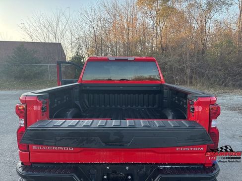 Used 2023 Chevrolet Silverado 2500 Custom w/ Custom Value Package image 28