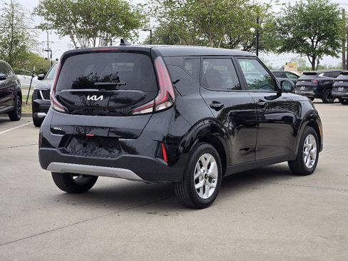 Certified 2025 Kia Soul LX w/ LX Technology Package image 4