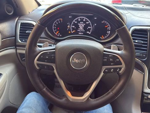 Used 2015 Jeep Grand Cherokee Overland w/ Advanced Technology Group AWD/4WD image 10