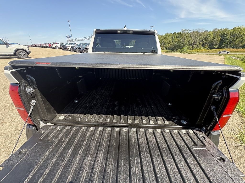 Used 2026 Toyota Tacoma SR AWD/4WD image 15