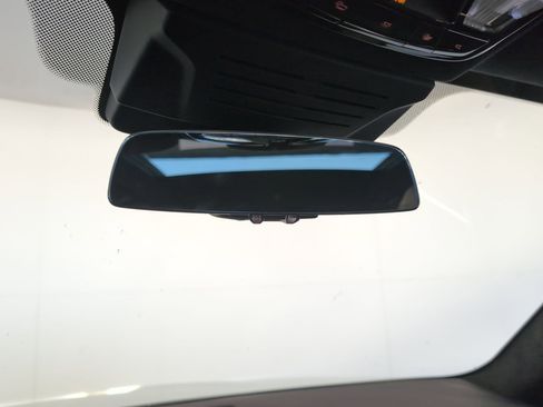 New 2026 BMW X7 M60i image 16