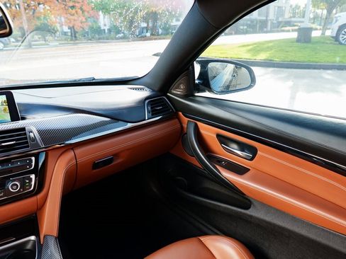 Used 2018 BMW M4 Coupe image 10