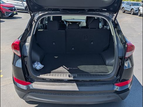 Used 2017 Hyundai Tucson SE w/ SE Popular Package 02 AWD/4WD image 7