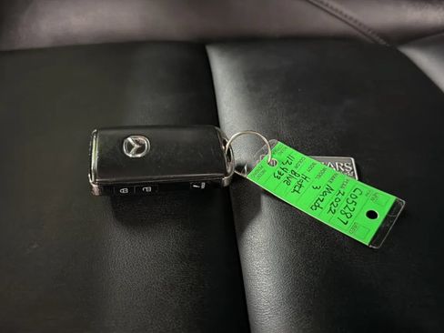 Used 2022 MAZDA MAZDA3 s FWD image 28
