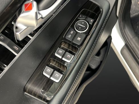 Used 2019 Kia Sorento S AWD/4WD image 20