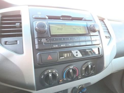 Used 2012 Toyota Tacoma PreRunner w/ SR5 Pkg RWD image 5