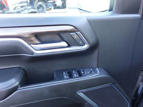 Used 2024 Chevrolet Silverado 1500 RST image 17