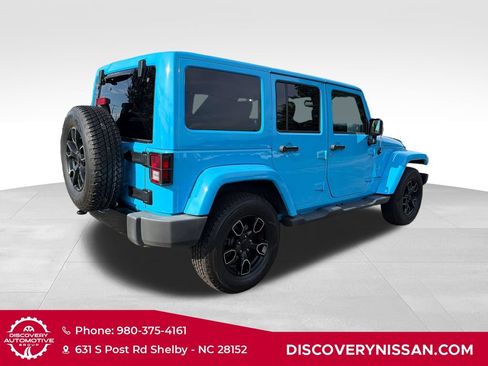 Used 2018 Jeep Wrangler Unlimited Sahara AWD/4WD image 6
