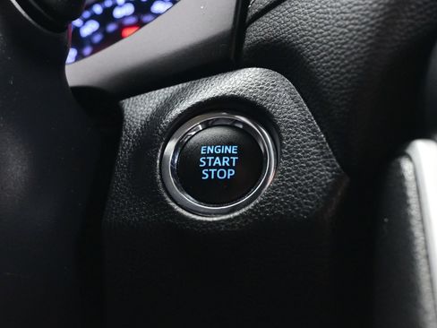 Used 2020 Toyota RAV4 XLE Premium FWD image 22
