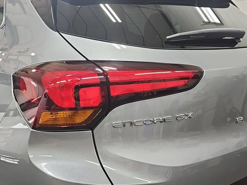 Used 2025 Buick Encore GX Preferred w/ Comfort Package FWD image 38
