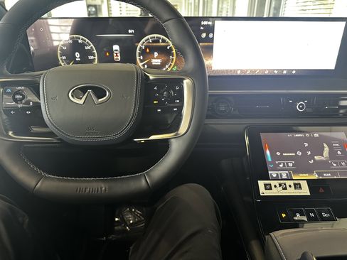 New 2026 INFINITI QX80 4WD image 18