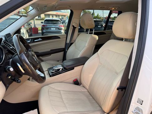 Used 2017 Mercedes-Benz GLS 450 4MATIC image 8